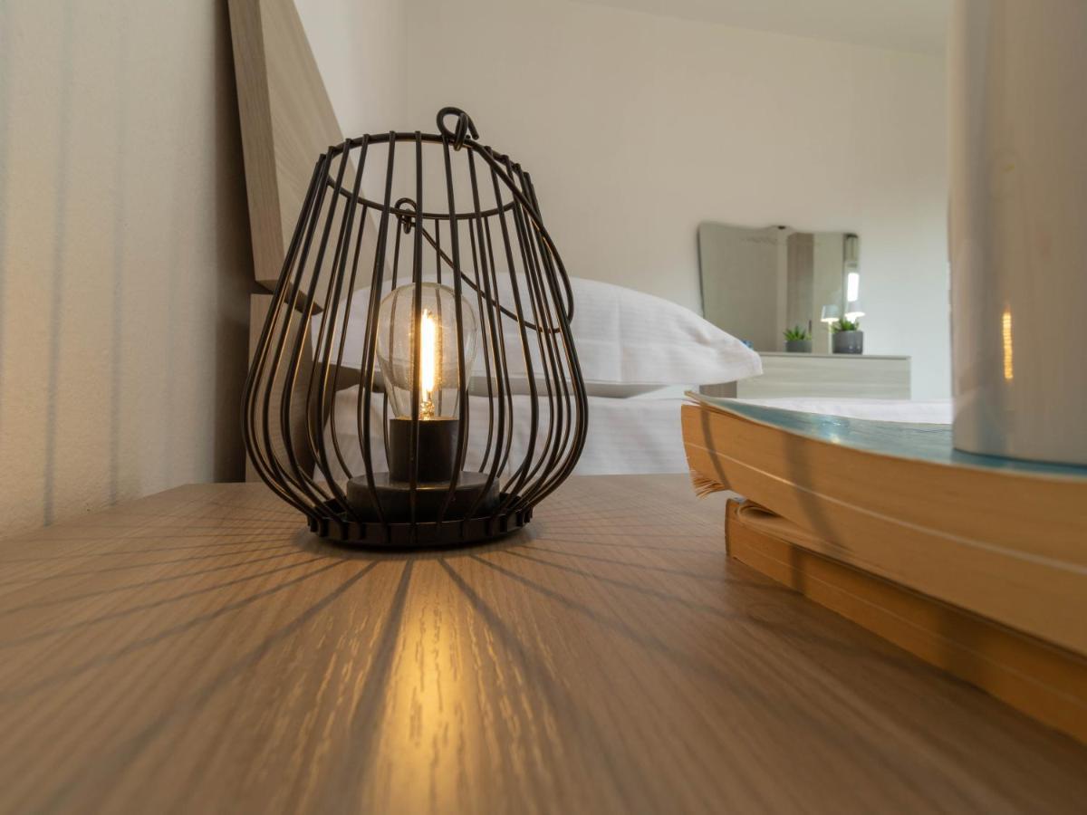Mamma Ciccia Holiday Home - Mountains & Lake Манделло-дель-Ларіо Екстер'єр фото